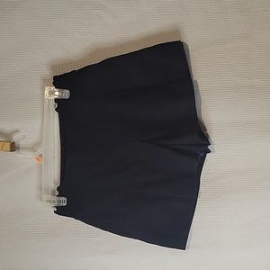 Roem Shorts